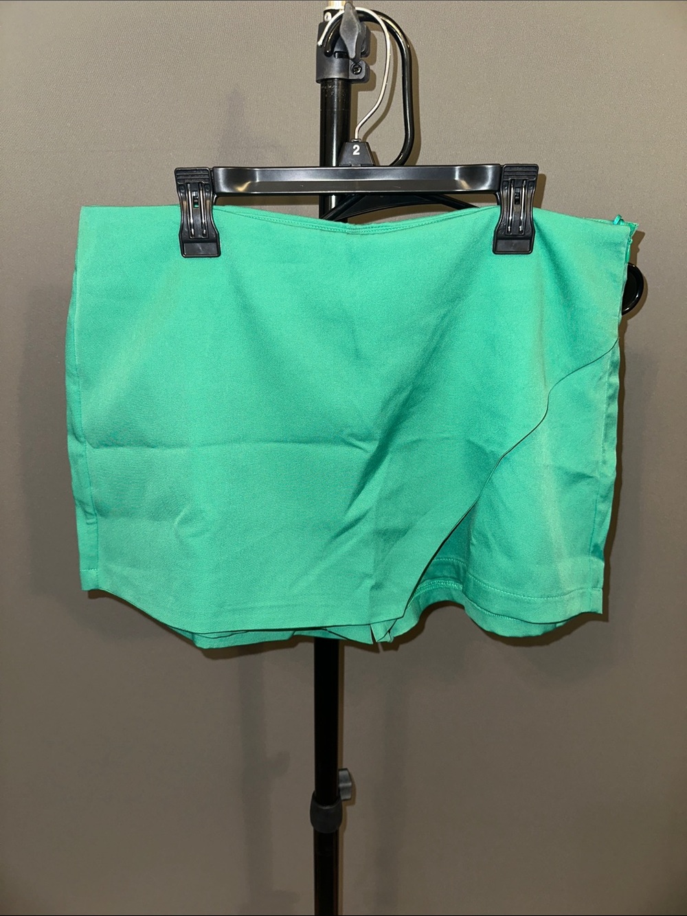 Women's Green Tulip-Hem Skort